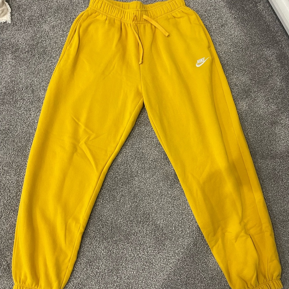 Womens nike sweatpants size small